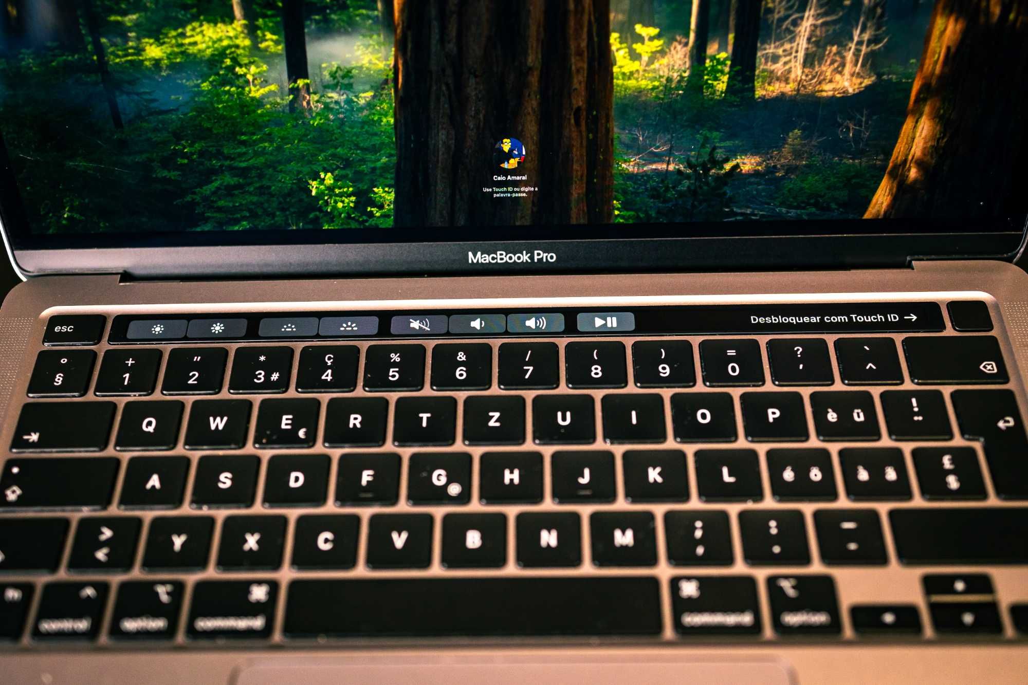 MacBook Pro 13" M1 (2020) – 8GB/256GB – Excelente Estado