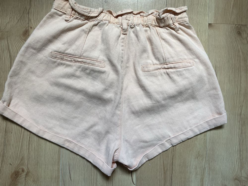Spodenki firmy Cropp rozmiar L