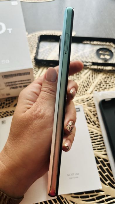 Smartfon Xiaomi Mi 10T Lite + 2x etui