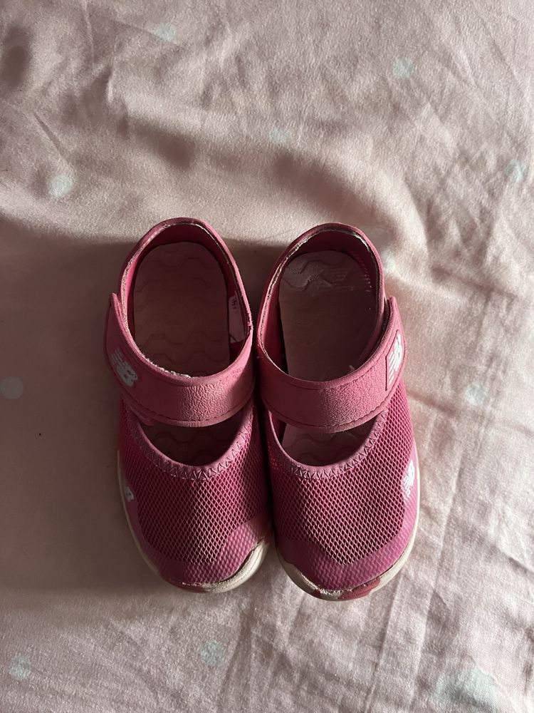 Продам сліпони для дівчинки