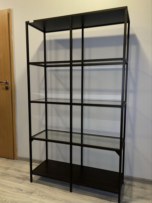 Regał metalowy czarny szklane półki