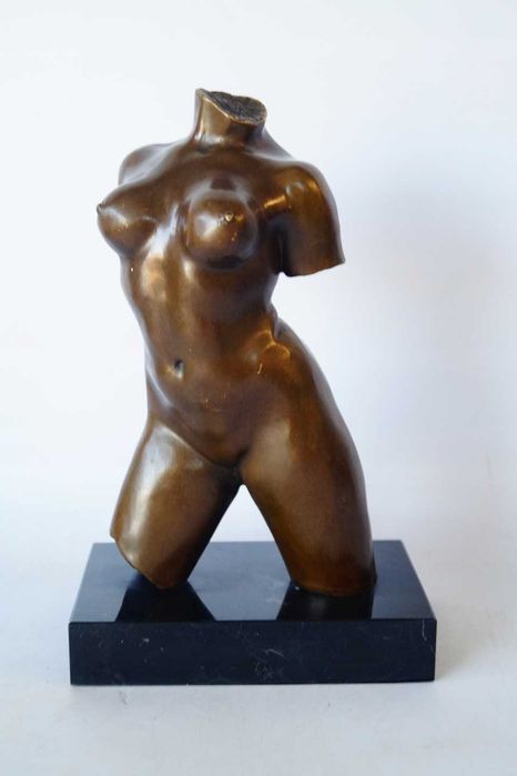 KOBIETA figura z brązu bez rąk rzeźba nowoczesna 1