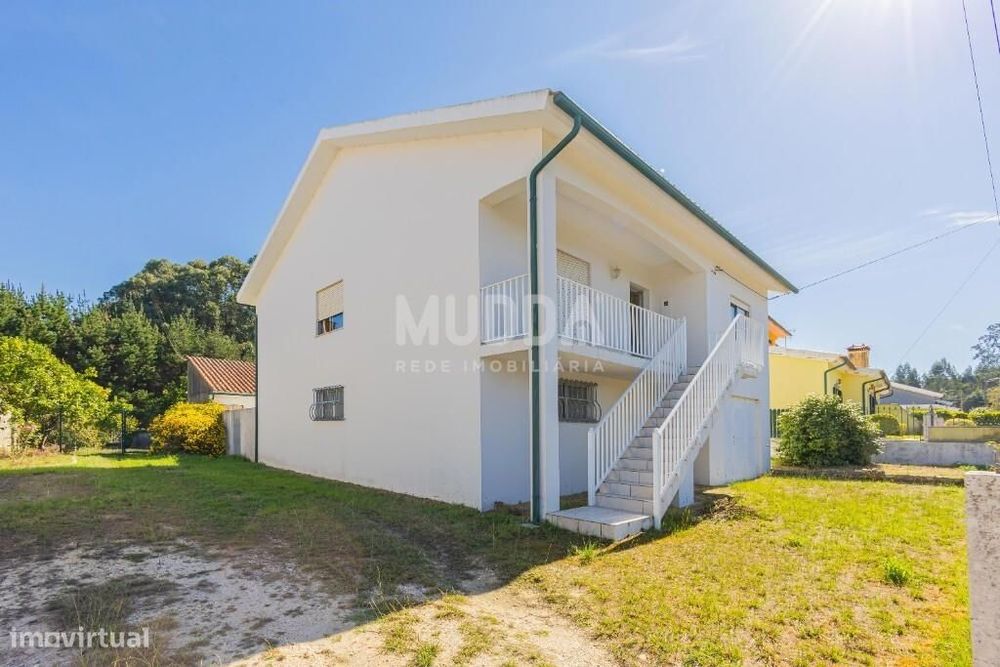 Moradia T3 para arrendamento em Eixo