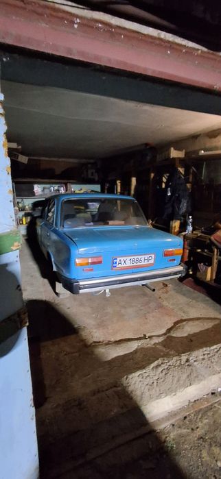 Ваз 2101 газ бензин,новая зимняя резина,музыка.