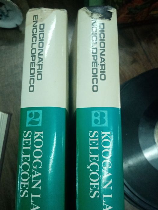 Dicionário enciclopédico Larousse