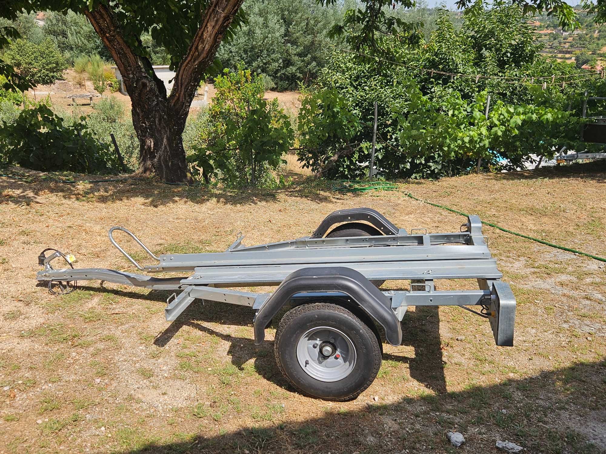 Trailer for 1 moto as new / reboque para 1 moto como novo