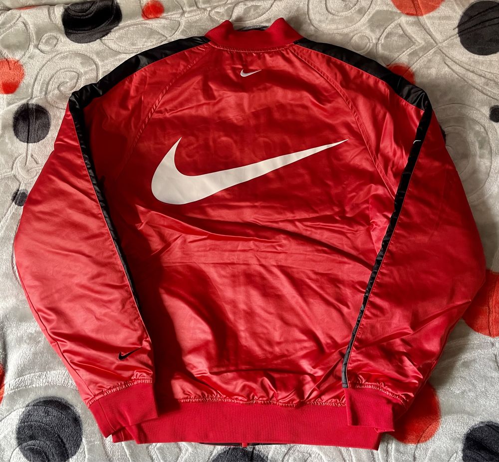 Casaco Nike reversível bomber