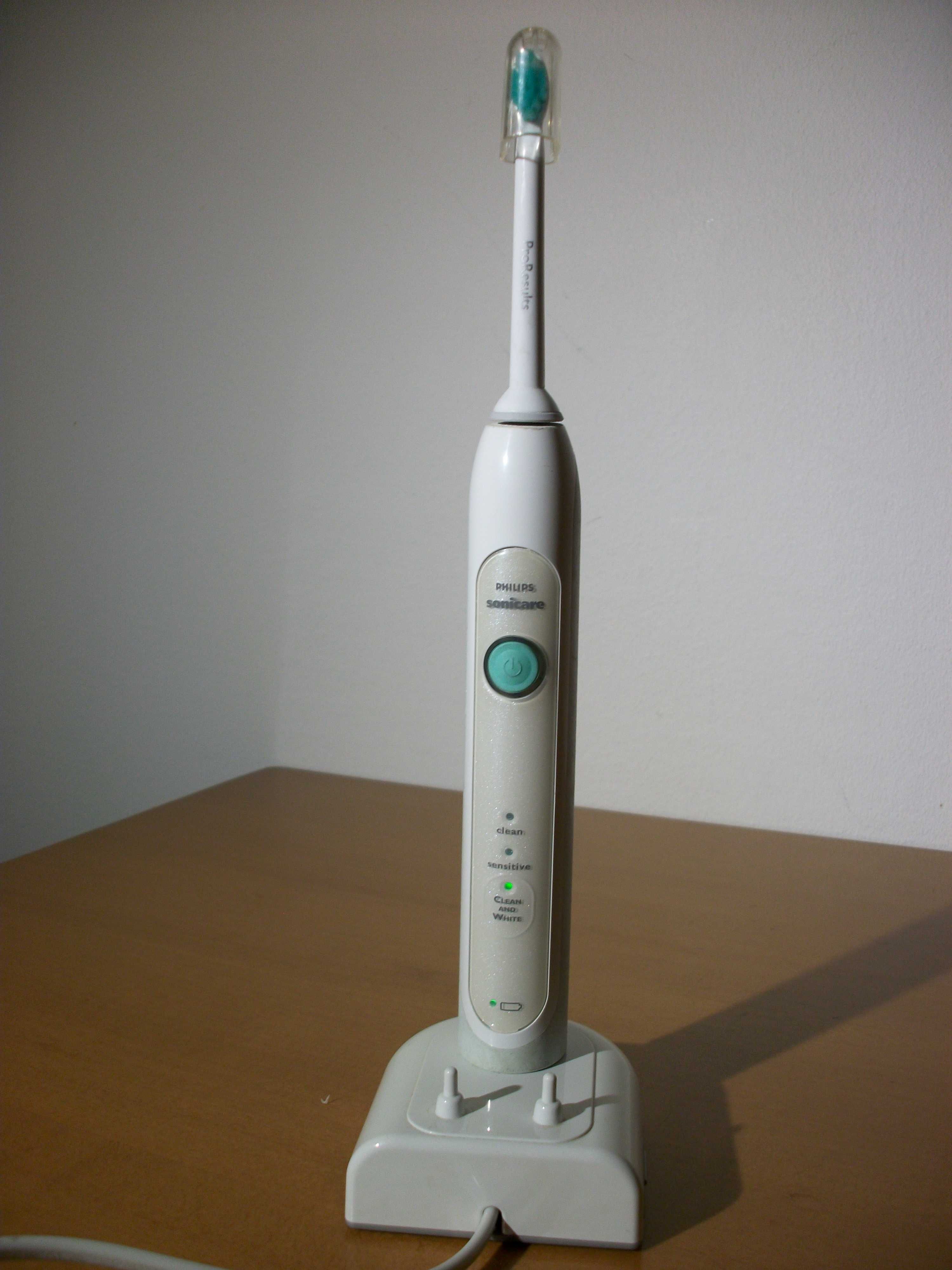 Escova elétrica Philips Sonicare Protective Clean