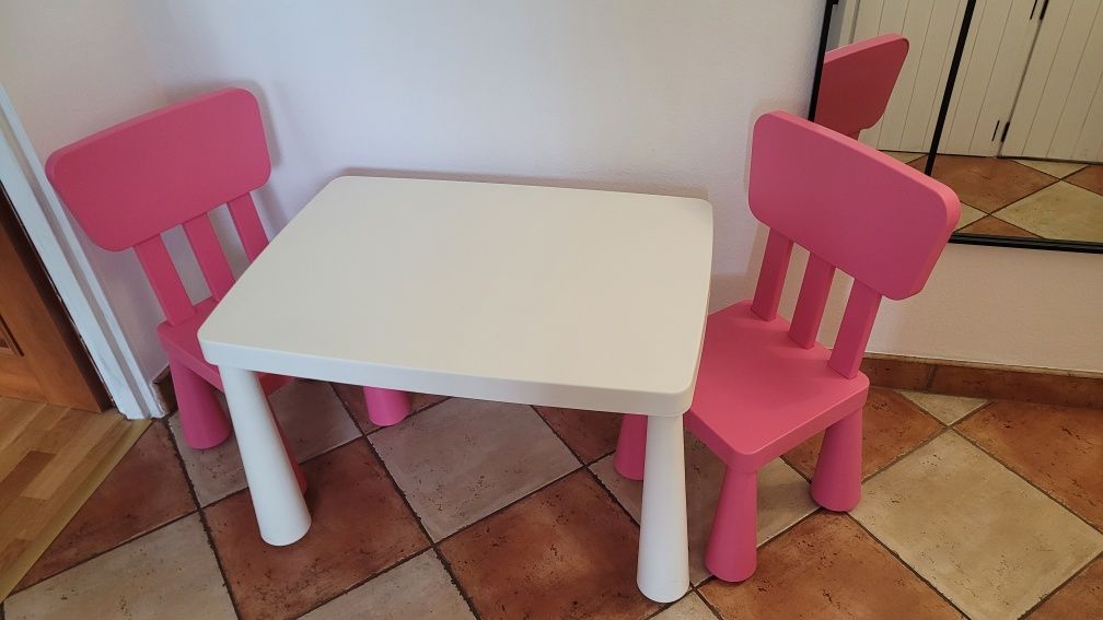 Stolik + 2 krzesełka ikea