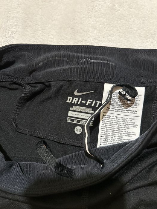 Leginsy sportowe nike