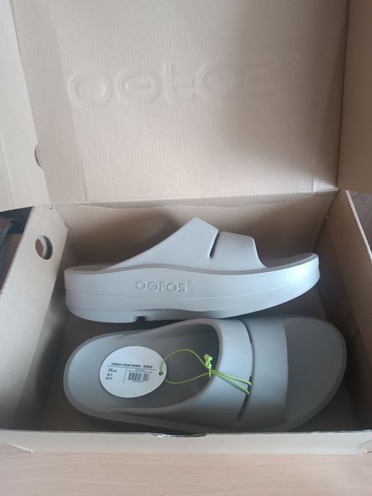 Взуття жіноче 40 р