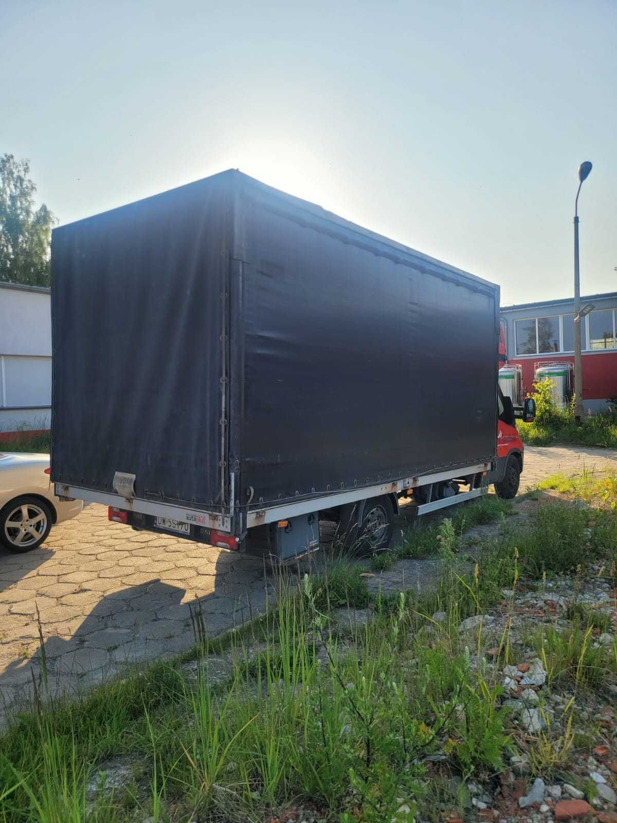 Iveco Daily 3.0 - plandeka 12 palet, 2018 rok.