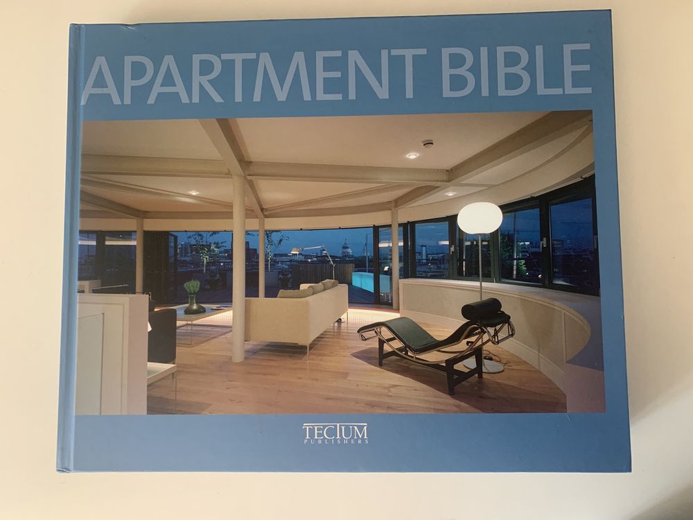 Livro de arquitetura “Apartment Bible” da editora Tectum