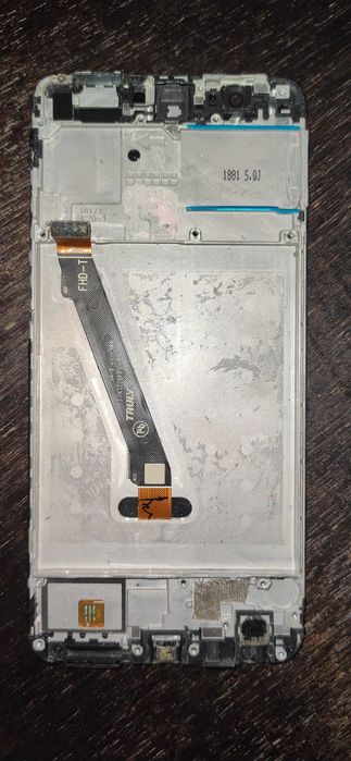 Продам дисплейный модуль с треснутым сенсором Huawei p smart 2017