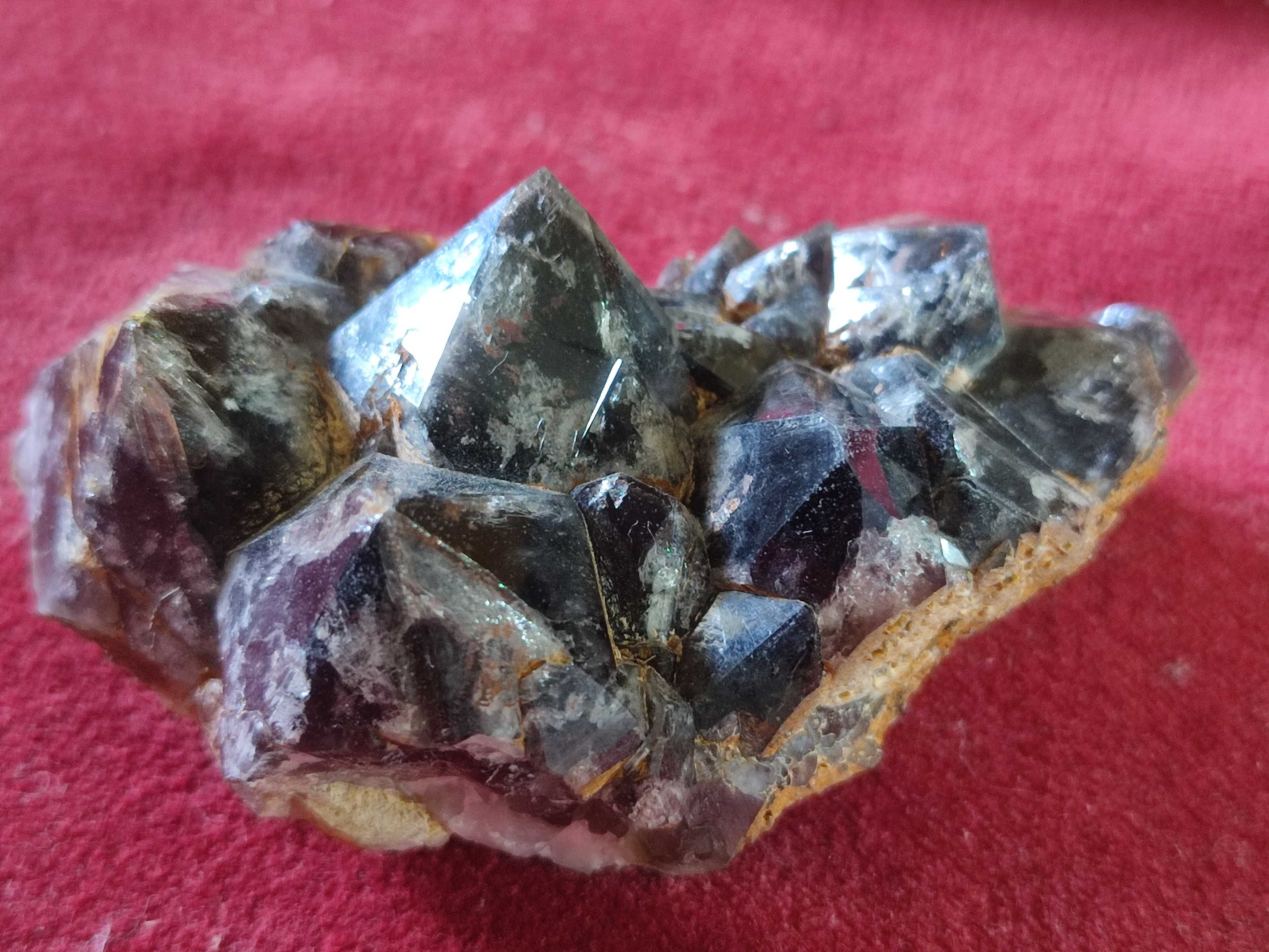 Cristal de Quartzo Fumê Preto em Bruto