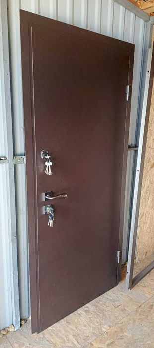 Железные двери + металлические входные • Металеві двері