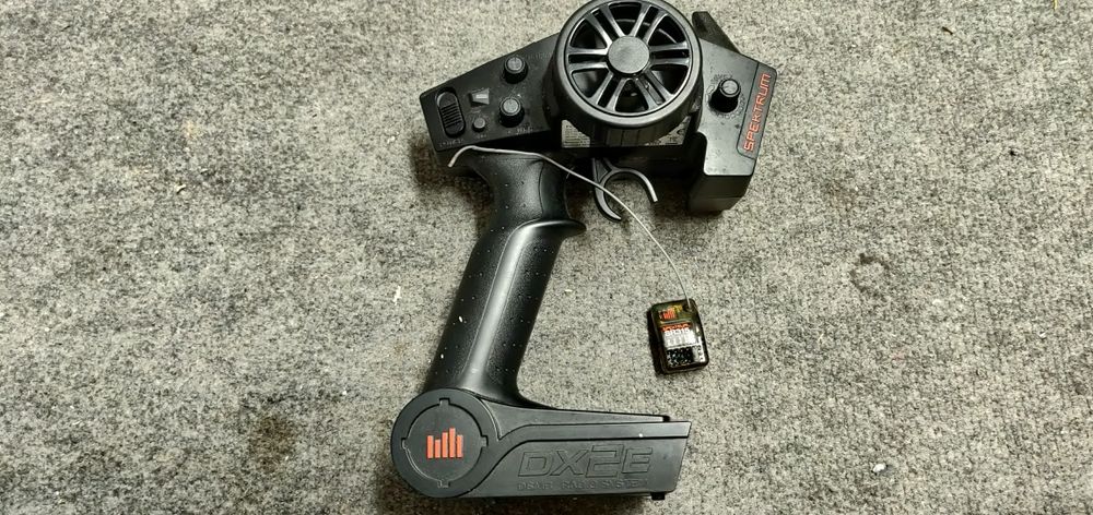 Comando RC Spektrum DX2E + Receptor SR315