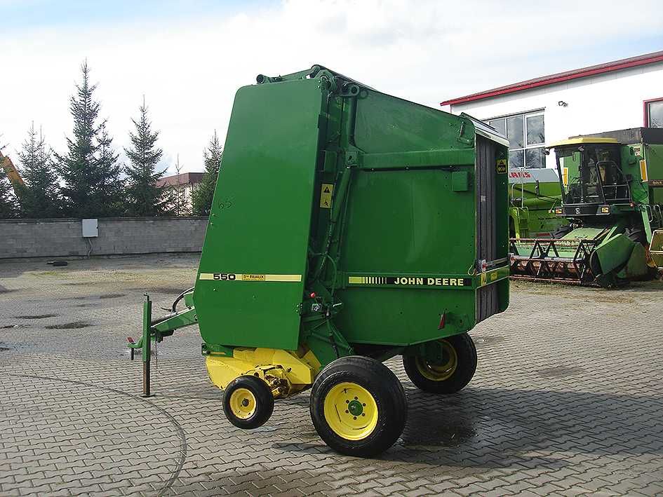 Пресс подборщик John Deere 550