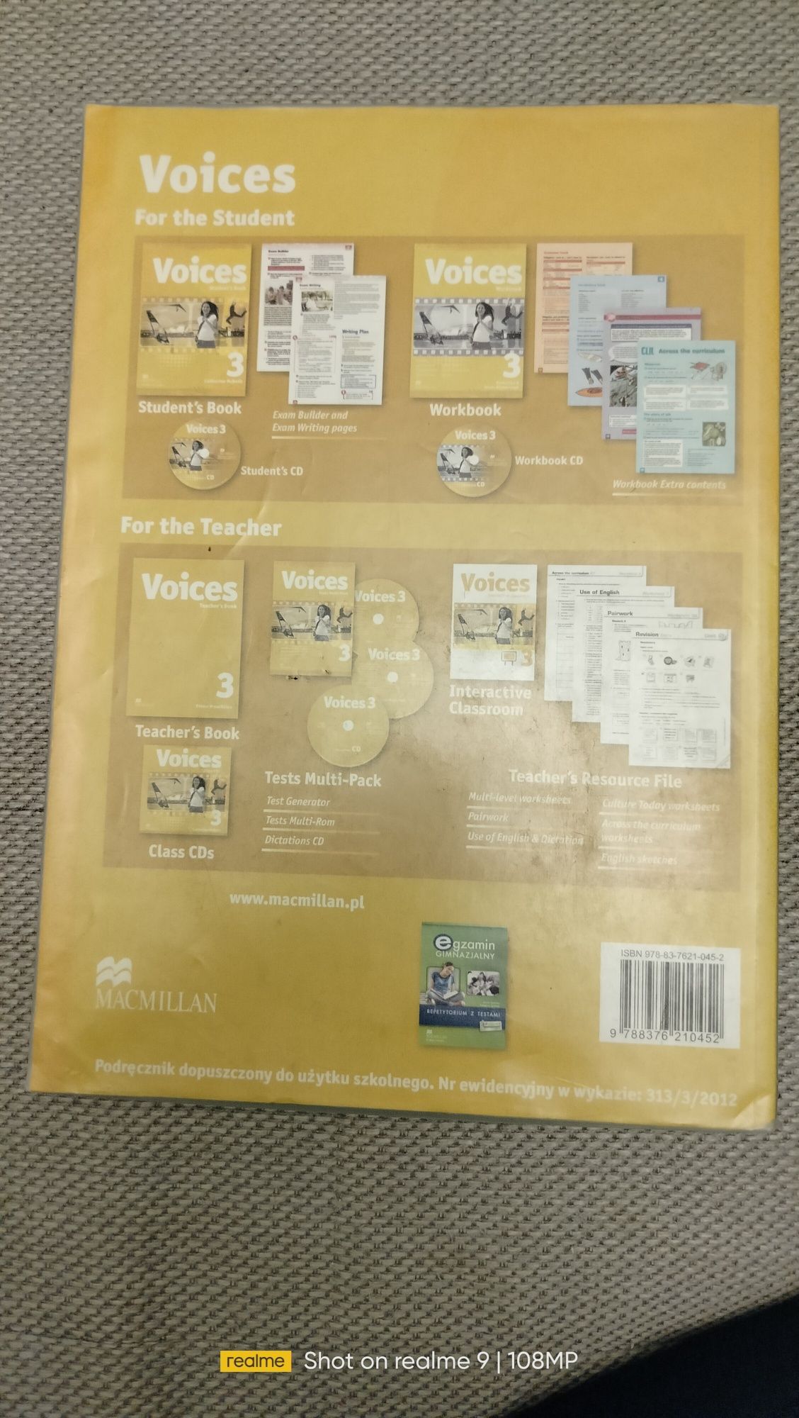 Voices 3 Student 's Book (poziom A2)