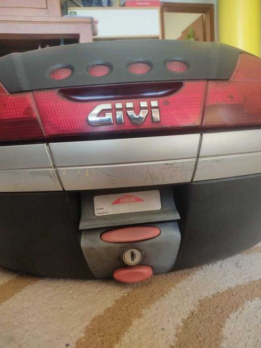 Top Case GIVI Monokey V46 + encosto