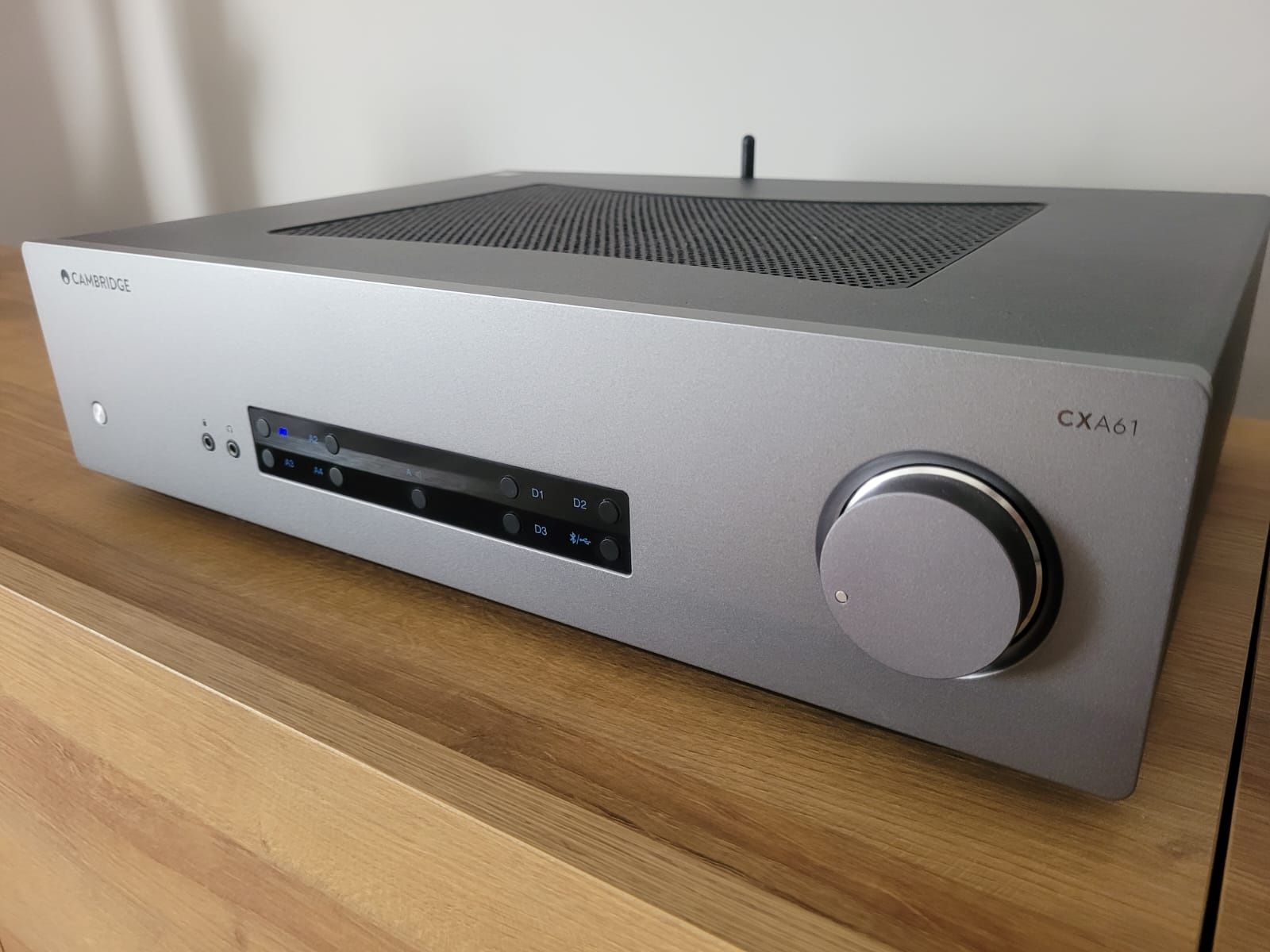 Cambridge audio CXA61