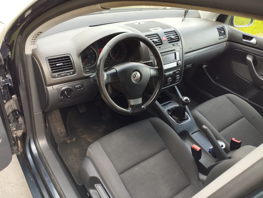 Volkswagen Golf V 1.9 TDI 105KM 2007R