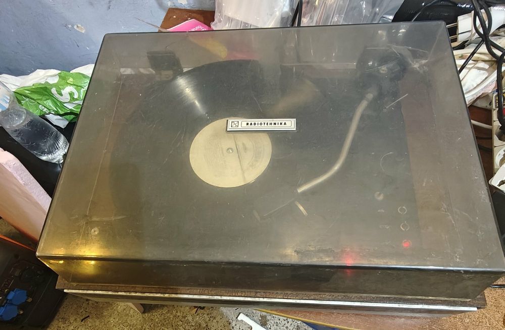 Проигрыватель винила RADIOTEHNIKA 001- stereo
