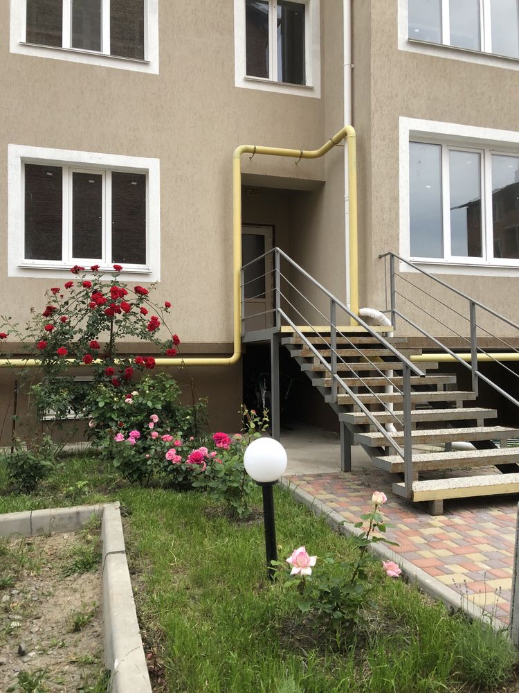 42кв.м+20кв.м на другому рівні, тепла підлога, зроблена ванна кімната