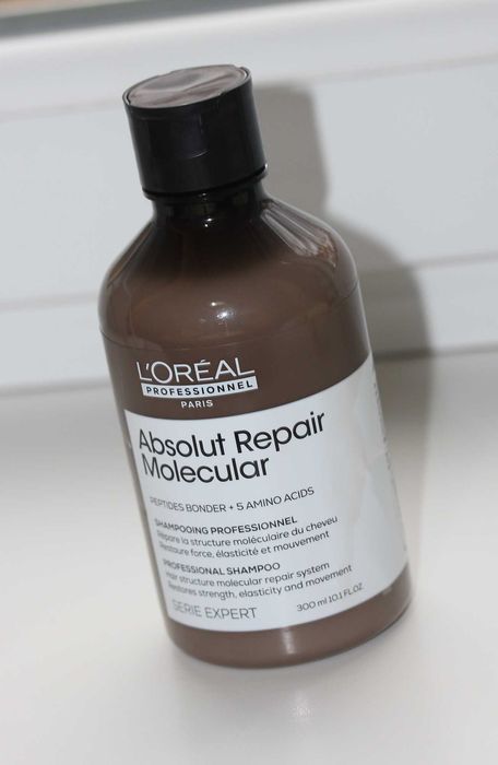 Шампунь L'Oreal Professionnel Absolut Repair Molecular Shampoo 300 ml