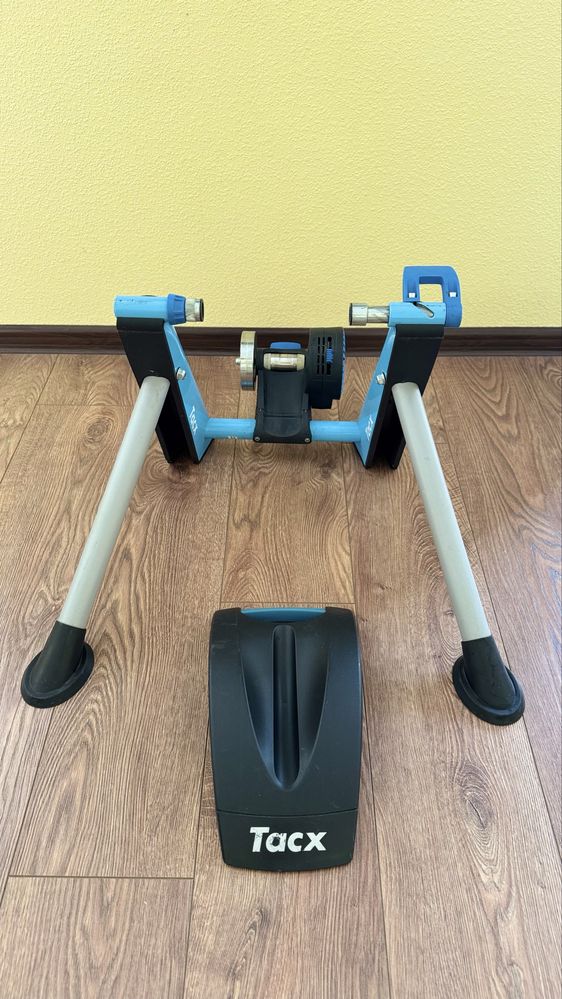 Велотренажер Tacx Boost Trainer | велостанок