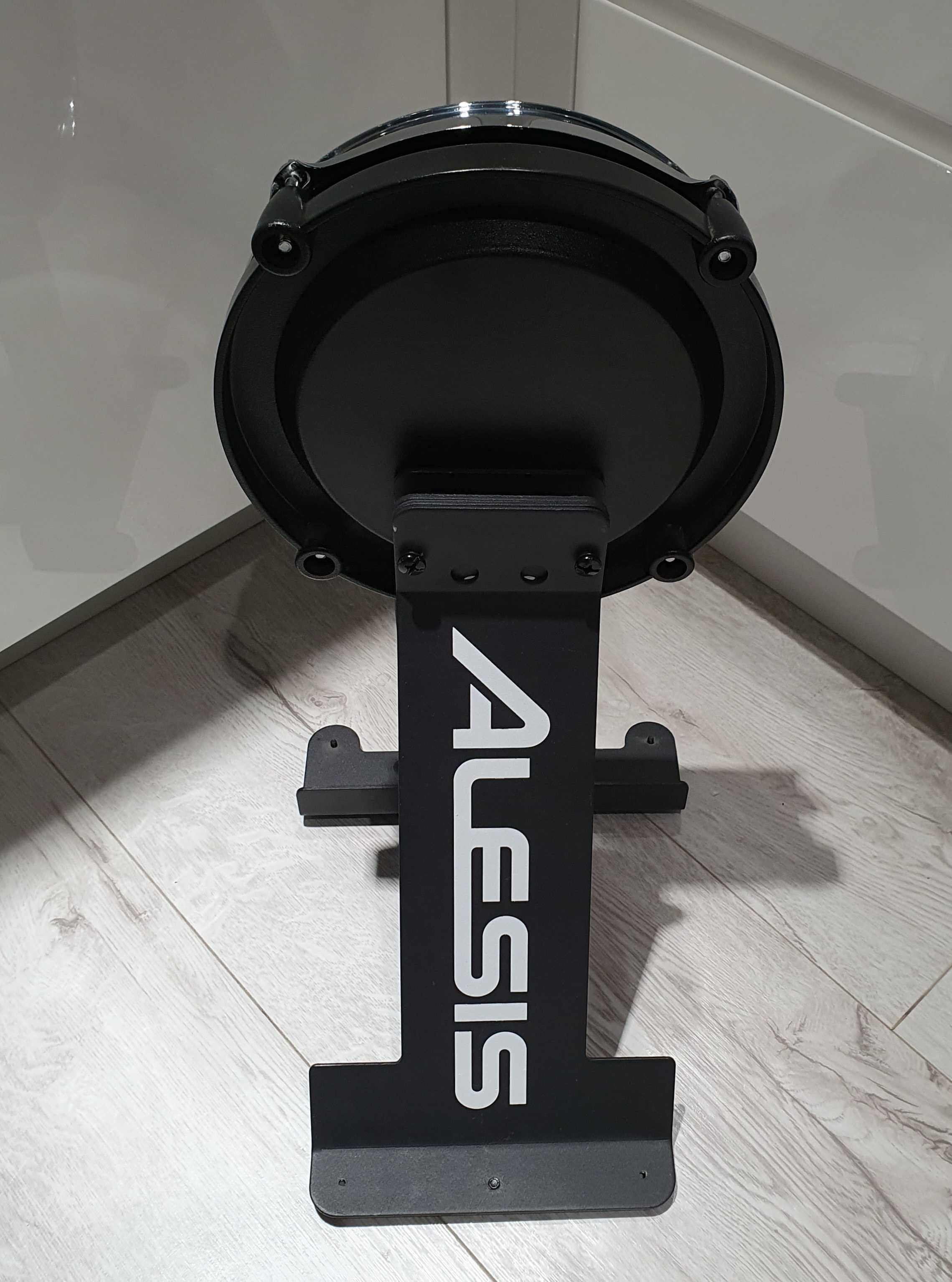 Kick pad Alesis dm 10 pad stopy