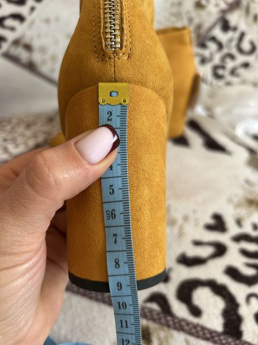 Жіночі  фірмові черевики