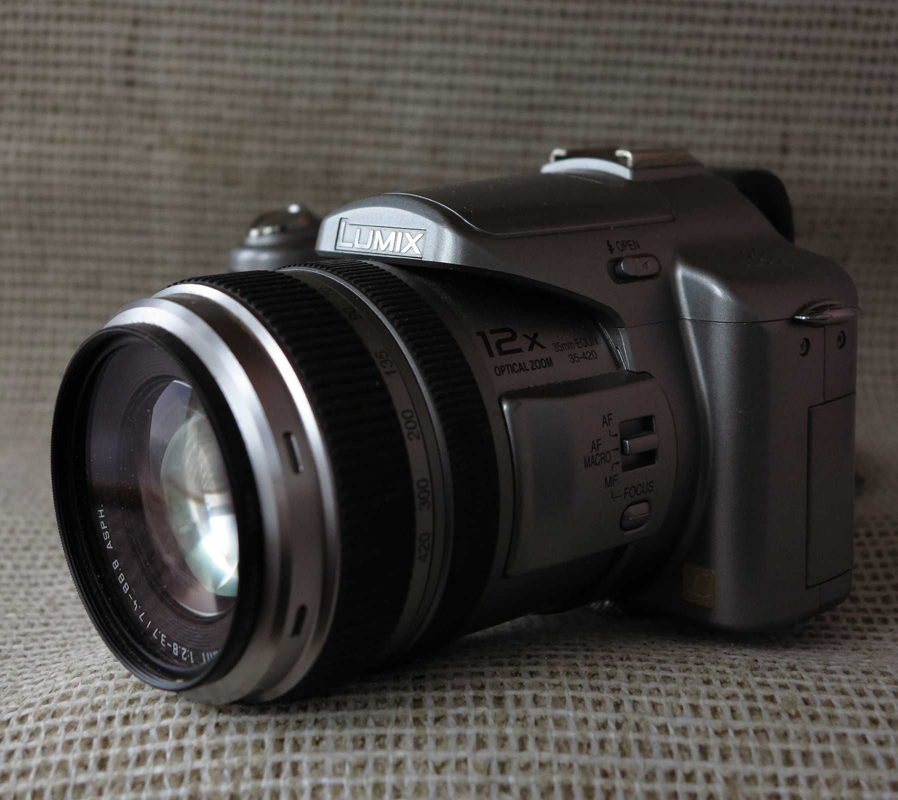 продам фотоаппарат LUMIX  FZ-50