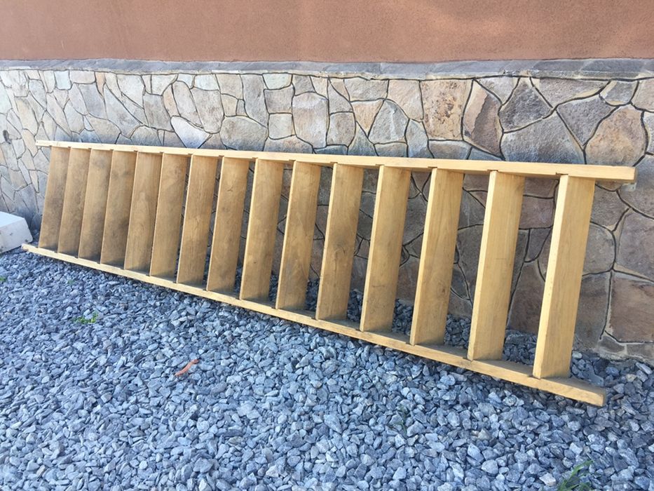 Дубова якісна драбина