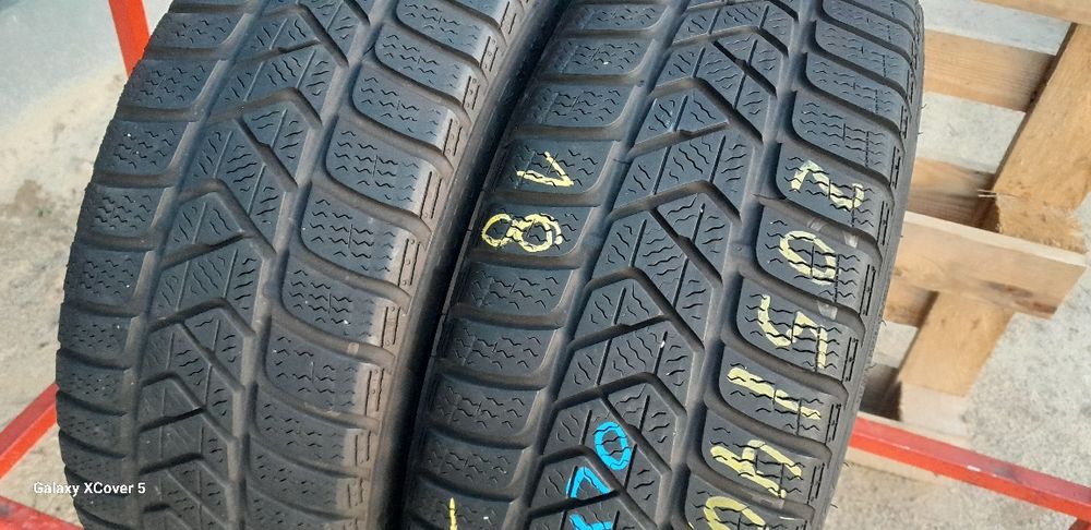 Opony Zimowe 205÷40÷18÷PIRELLI.Adres-ZALESIANY 33 A-przy rondzie.