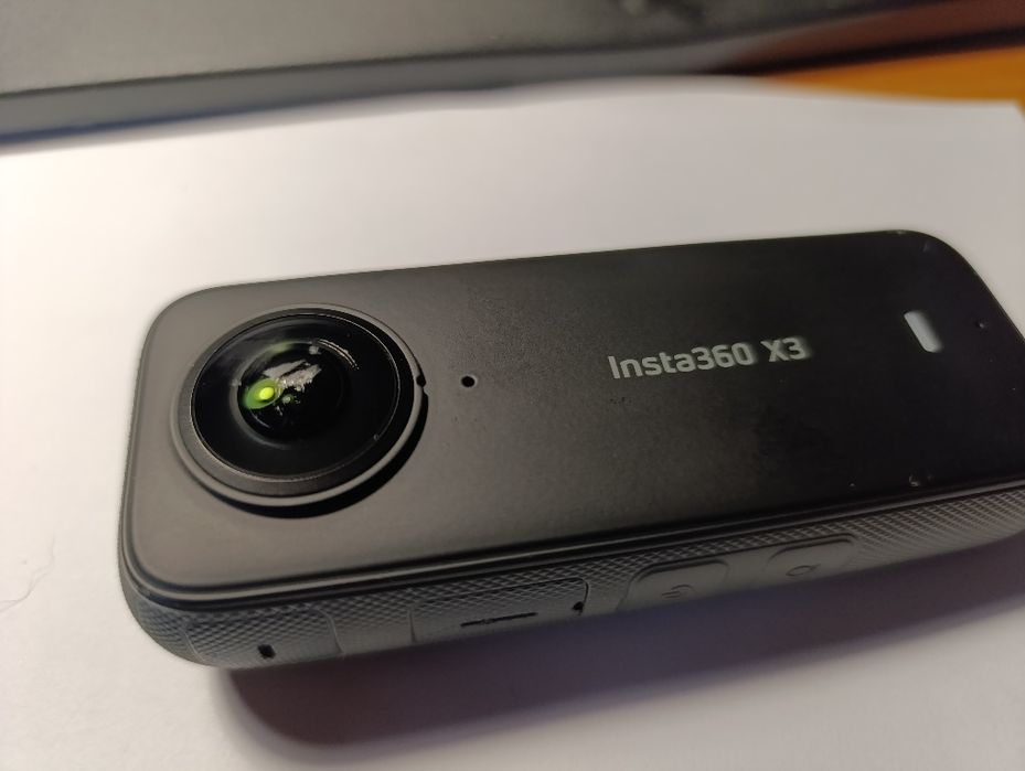 Екшен камера Insta 360 x3