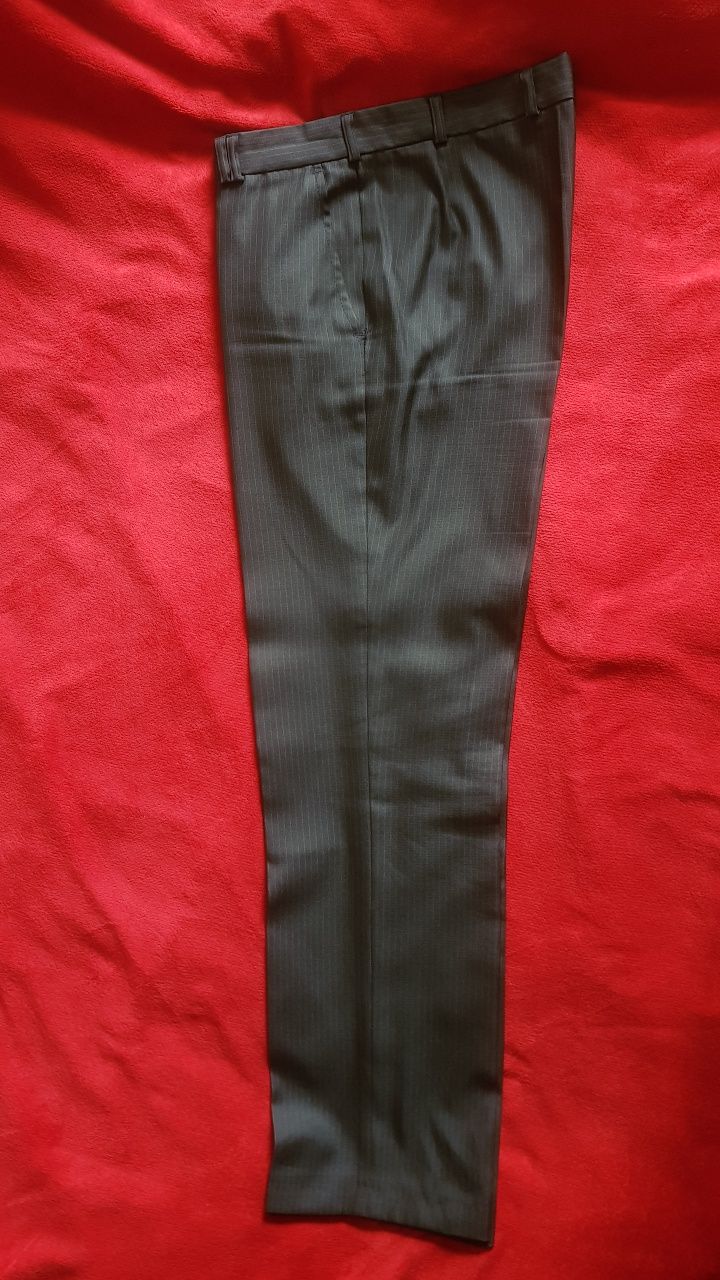 Czarny garnitur marynarka spodnie kamizelka Wel-tex 188/112/98 w paski