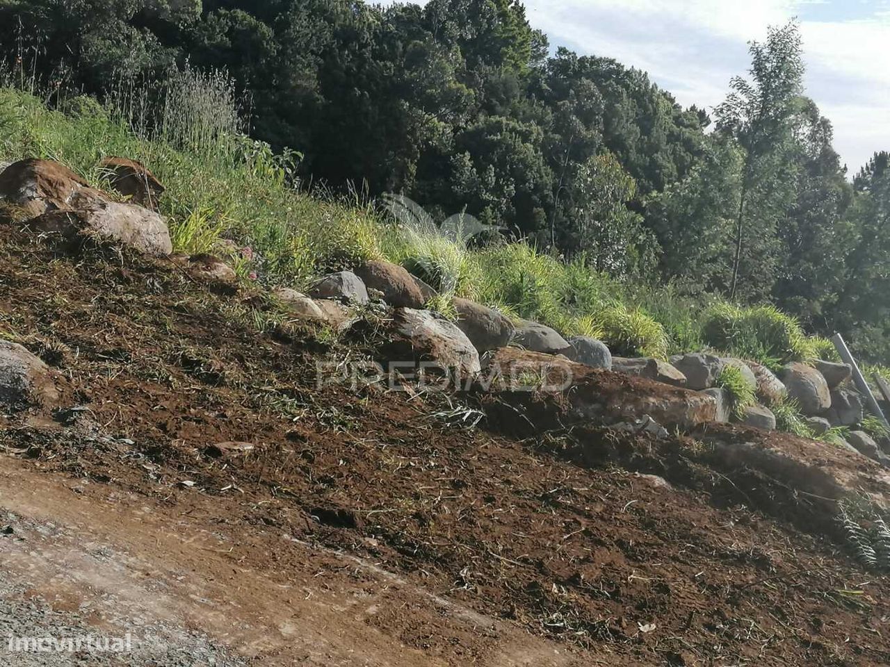 Terreno para construção vista mar em Santa Cruz - Madeira
