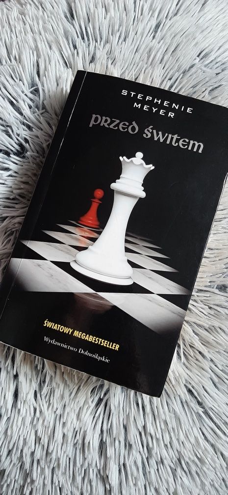 Książka "Przed świtem" Stephenie Meyer