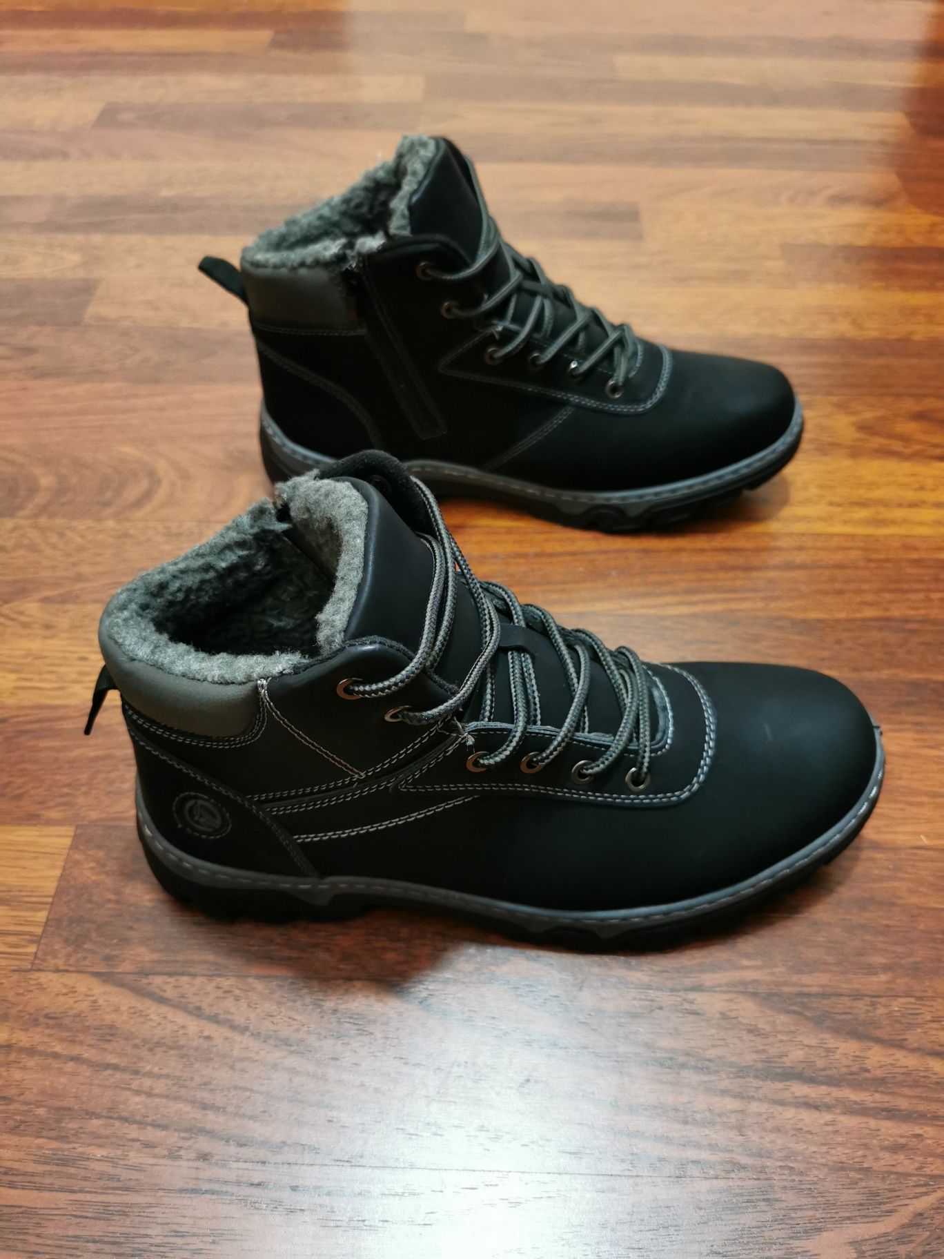 Trekingowe Sportowe Buty Męskie Lekkie Wygodne Ciepłe R. 46 Czarne