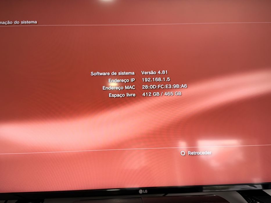 Playstation 3 Super Slim 500GB, com 3 comandos com base e 23 Jogos