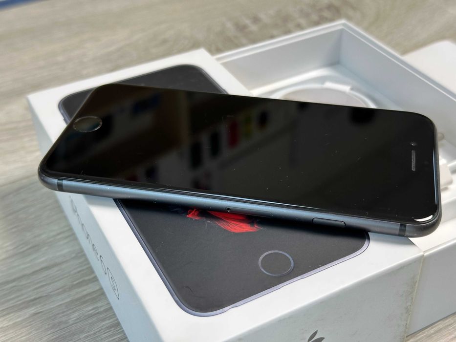 Apple iPhone 8 - 64GB Space Gray Neverlock ІДЕАЛ 100% АКУМУЛЯТОР