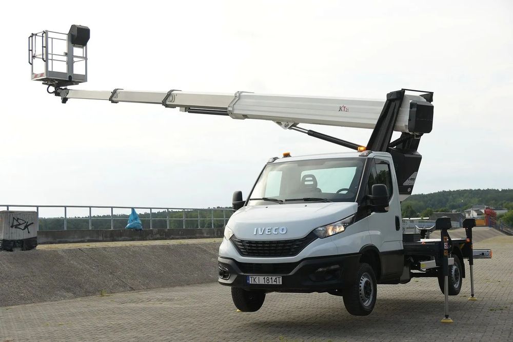 Iveco DAILY 35-140 * ZWYŻKA KLUBB * KT 20 * 4 tyś km! Pojazd Specjalistyczny !