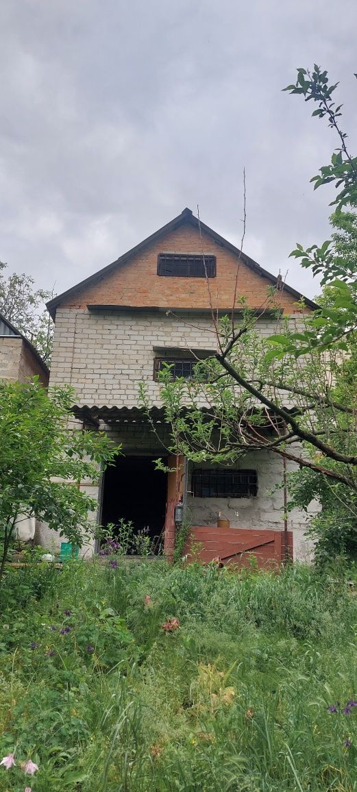 Продам дачу под жильё (Город)