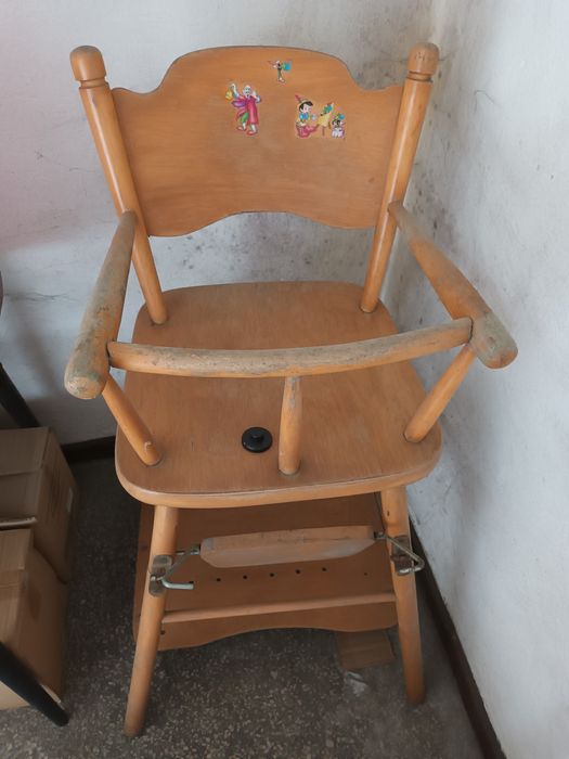 Krzesełko do karmienia PRL