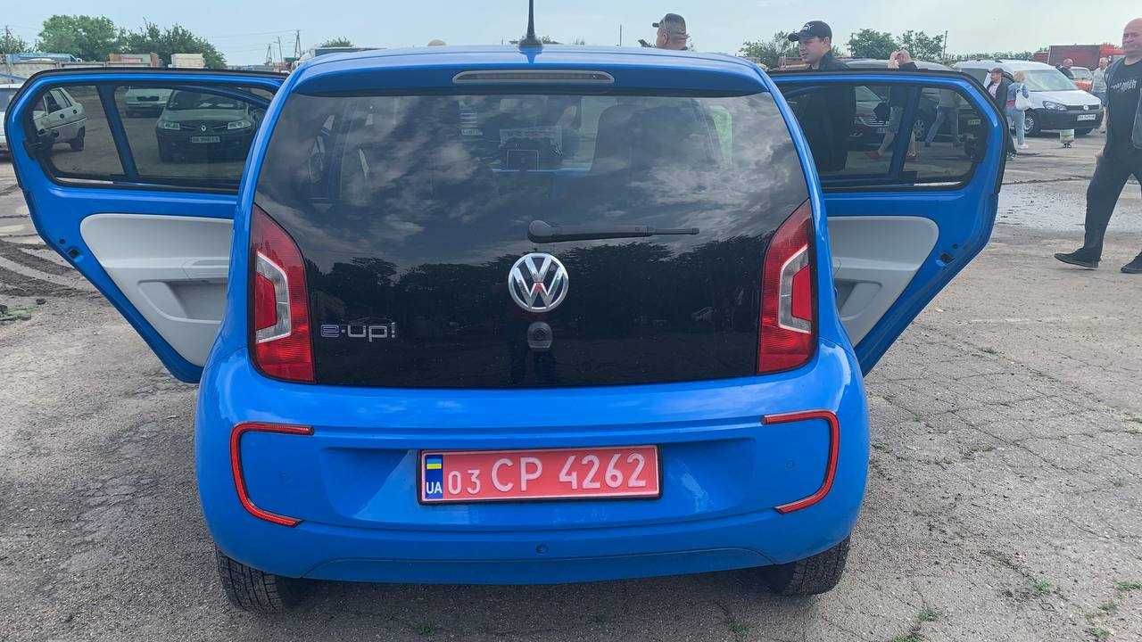 Volkswagen E-up 2016