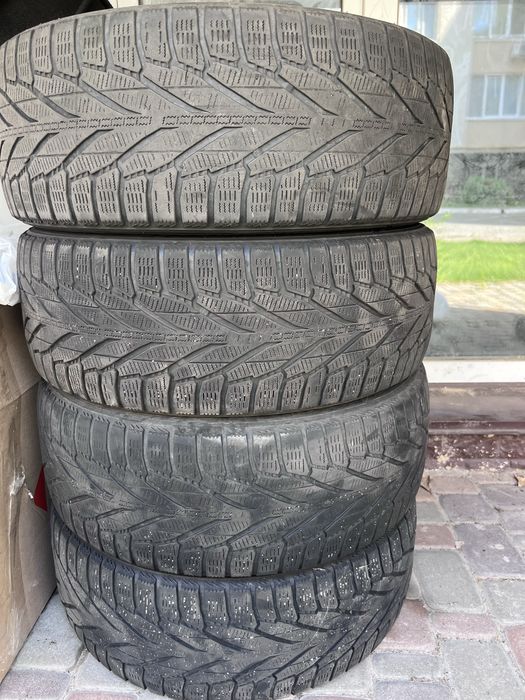 Продам резину 225/60/17 nokian hakkapelite