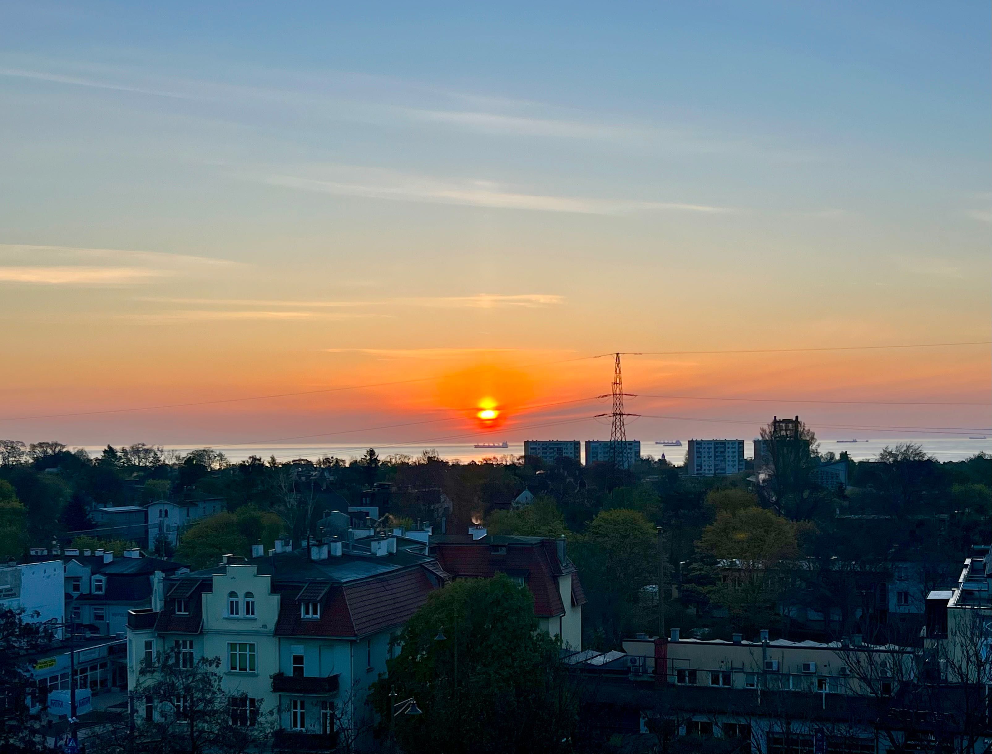 Mieszkanie w Sopocie/3-pokoje/6 osób/balkon/widok na morze/parking