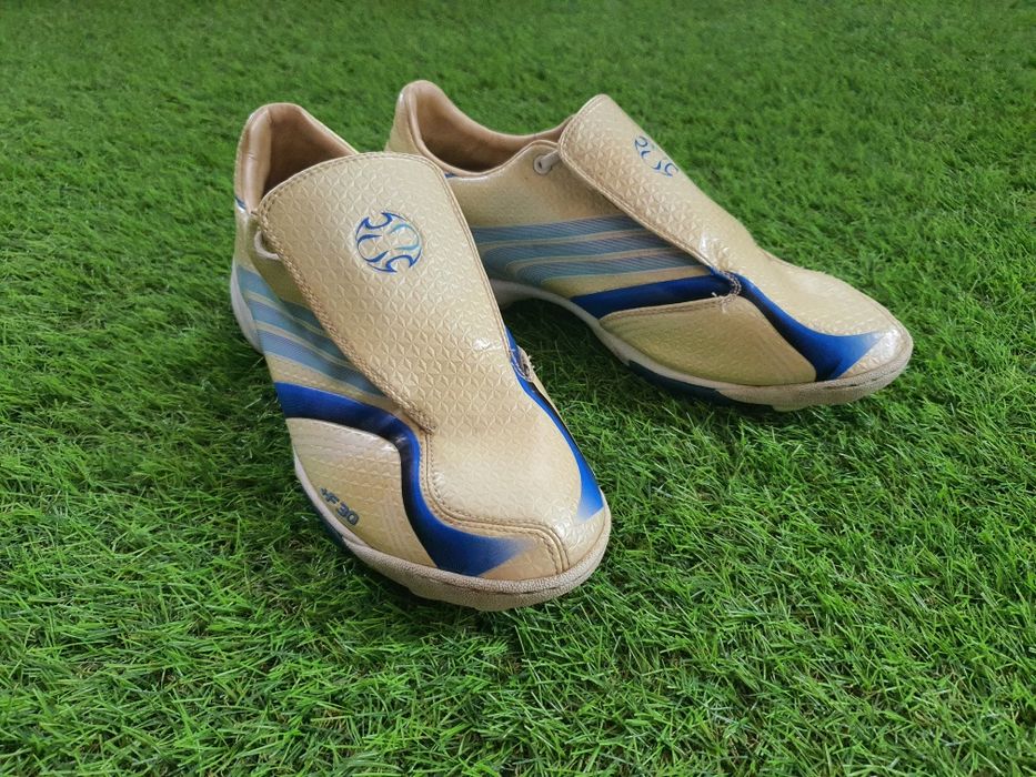 Сороконіжки adidas F30