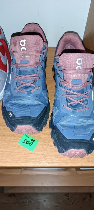 Продам кросовки on cloud різних розмірів